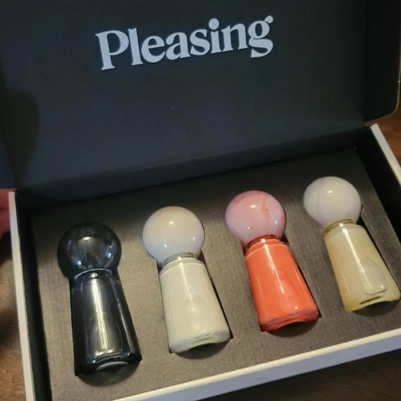 Harry Styles Pleasing The Perfect Polish Set of 4 Nail Polish NIB - Picture 1 of 2